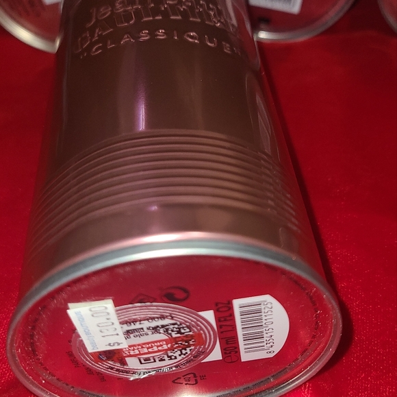 EAU DE PARFUM CLASSIQUE 50 ml. 1.7 Fl Oz - Picture 3 of 4